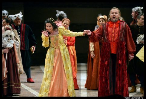 יוליה בנשף בבית קפולט - מערכה 1 (צילום: יוסי צבקר)